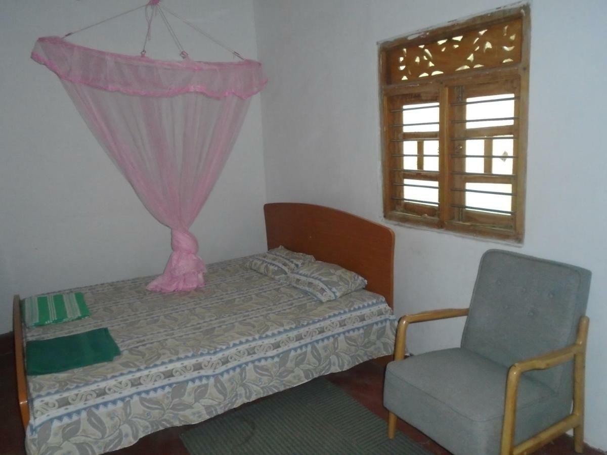 Hotel El Shaddai Mannar Exterior foto